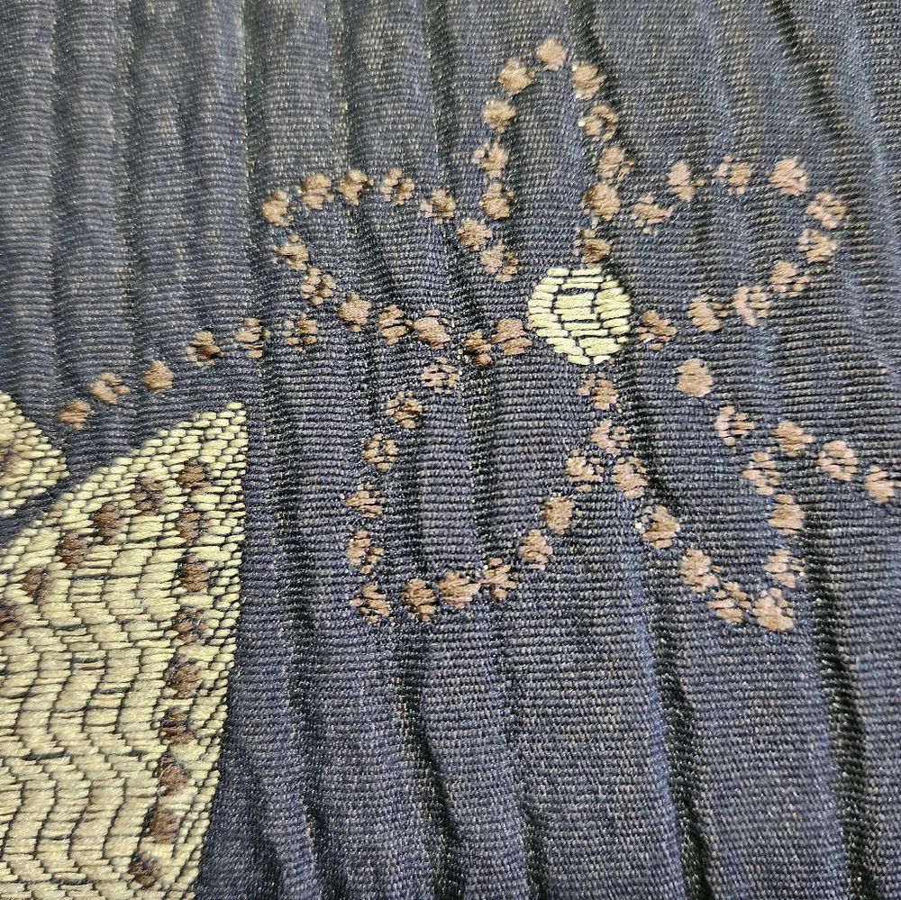 Borgata 18-inch decorative pillows (2). Chocolate brown. - Picture 3 of 8